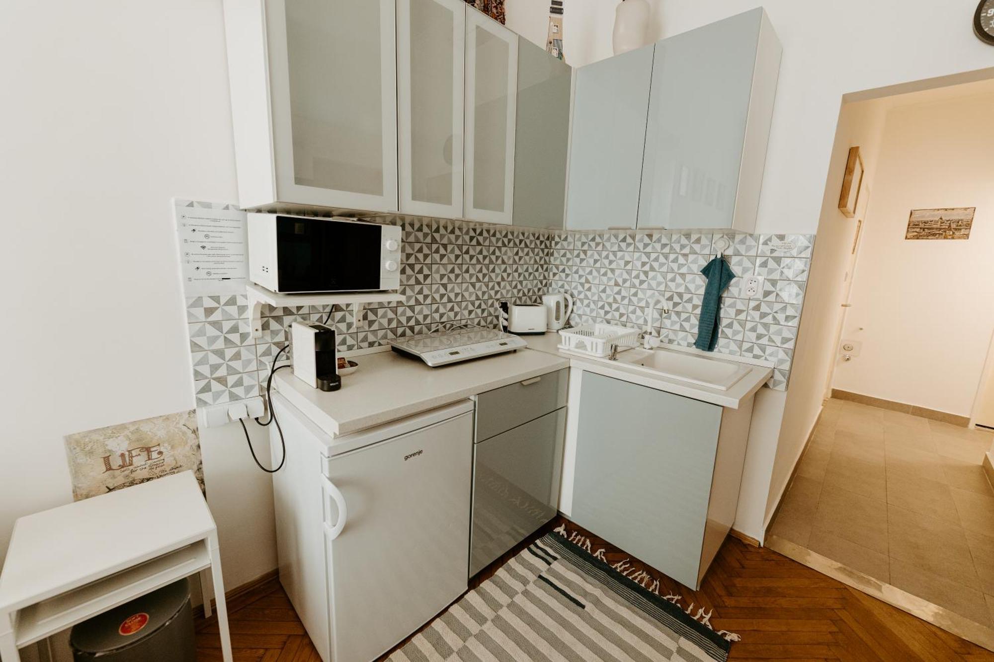 Margaret & Violet Apartments - Peaceful Stay Downtown Budapest Exteriör bild