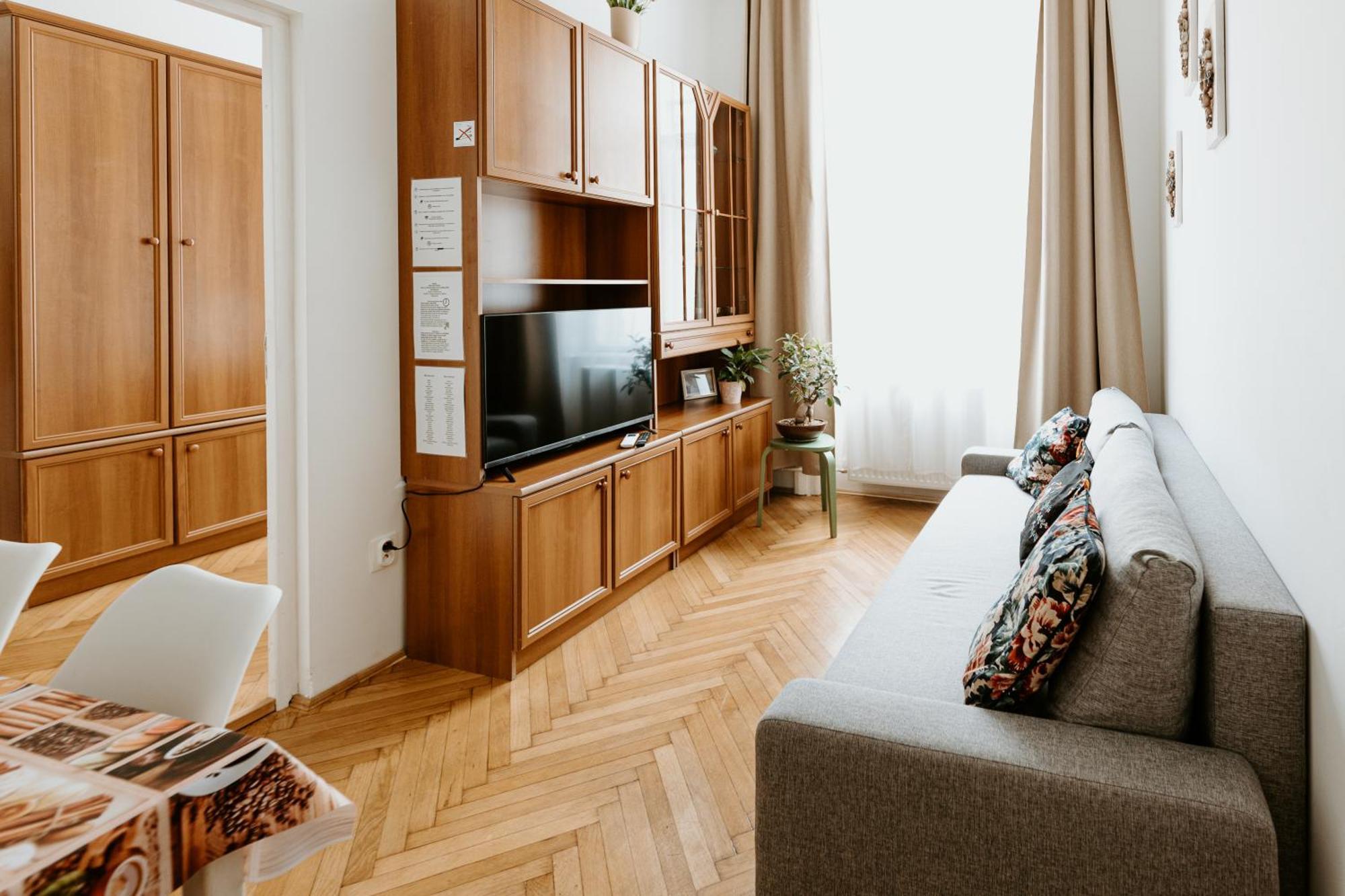 Margaret & Violet Apartments - Peaceful Stay Downtown Budapest Exteriör bild