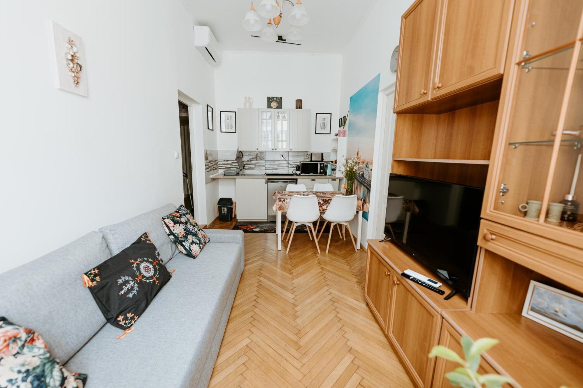 Margaret & Violet Apartments - Peaceful Stay Downtown Budapest Exteriör bild